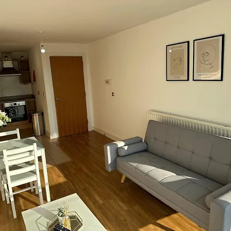 Luxury 1 Bedroom - City Centre - Balcony - Near O2 Academy