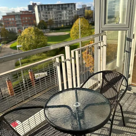 Luxury 1 Bedroom - City Centre - Balcony - Near O2 Academy Apartmán